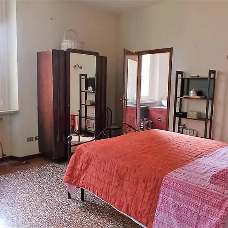 Suite23 Bologna Centro * Болонья